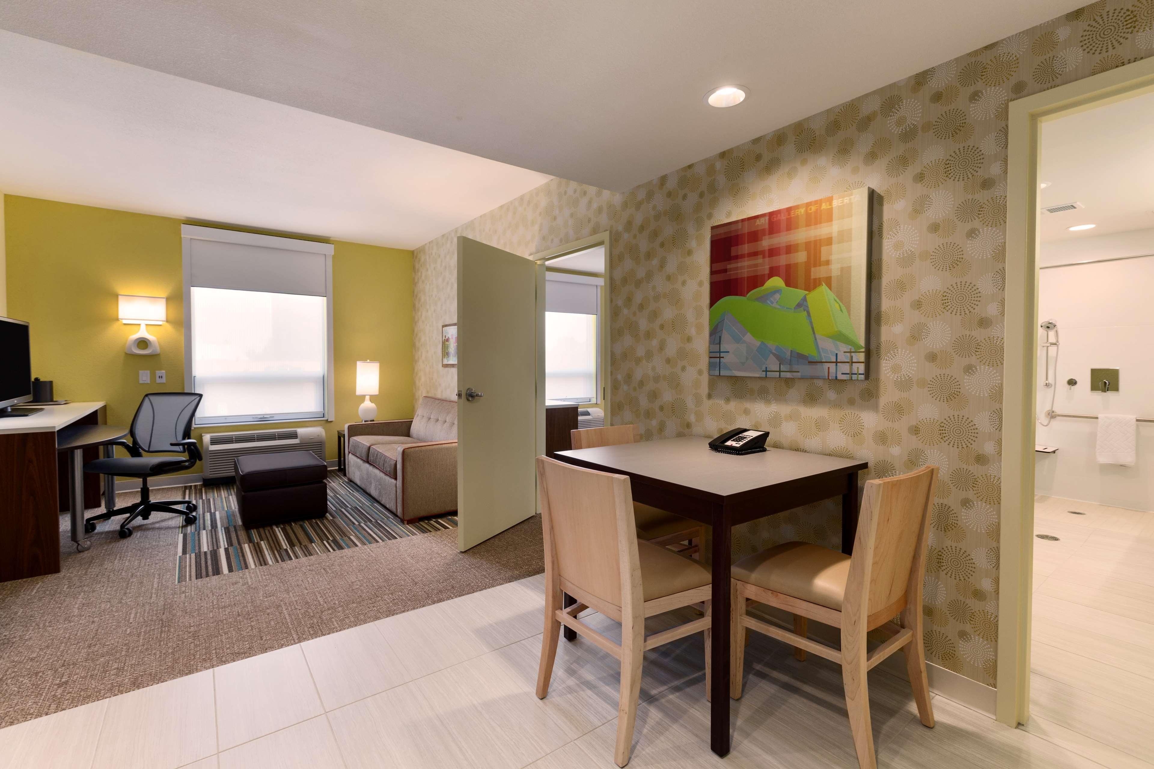 Home2 Suites By Hilton West Edmonton Eksteriør billede