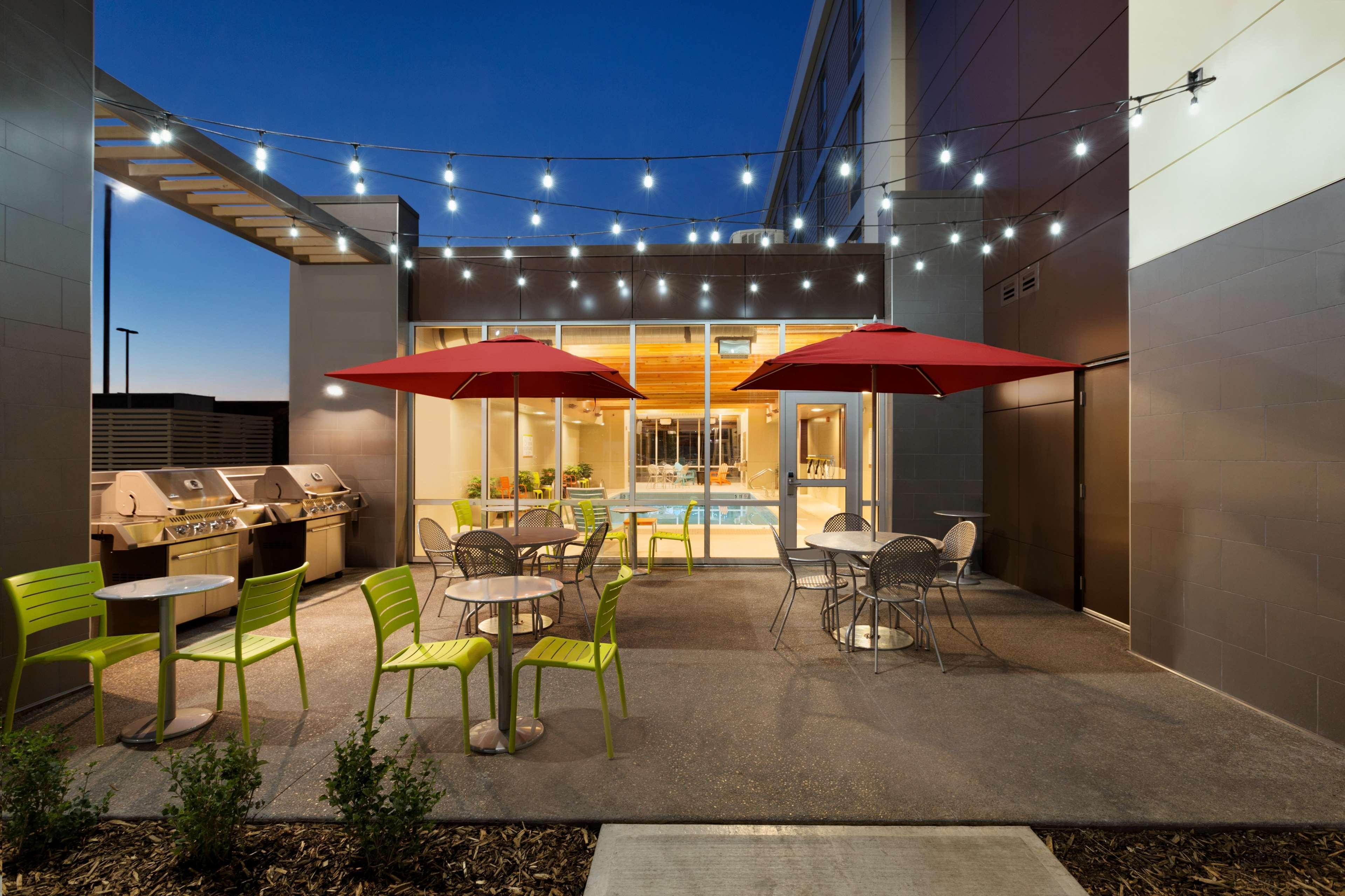 Home2 Suites By Hilton West Edmonton Eksteriør billede