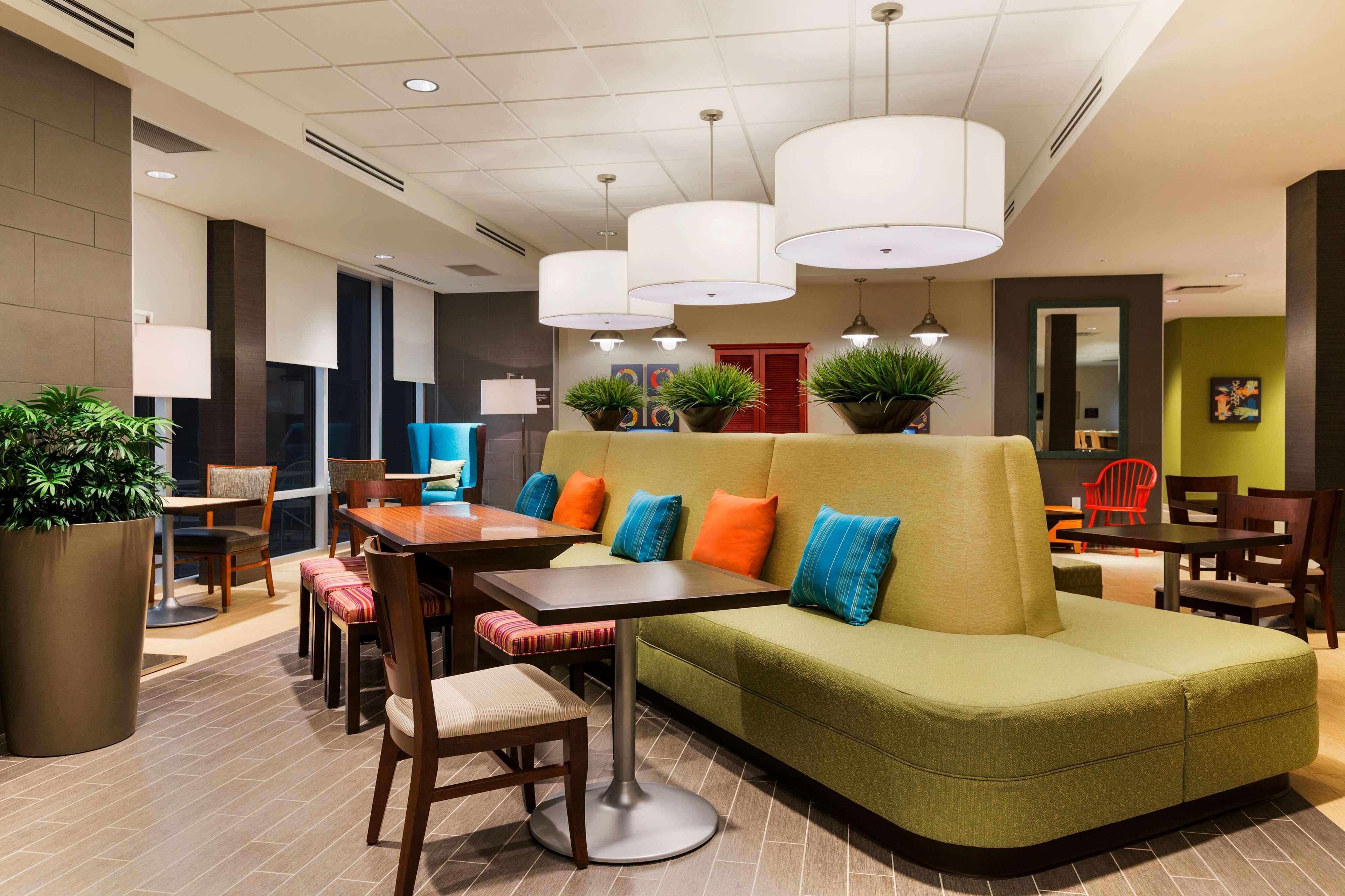 Home2 Suites By Hilton West Edmonton Eksteriør billede